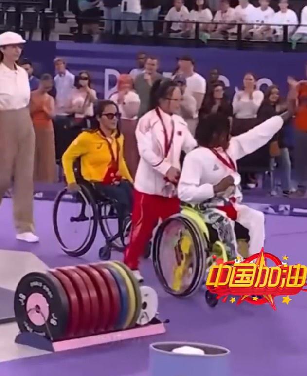 韩国代表团喜获男子举重铜牌，表现稳定