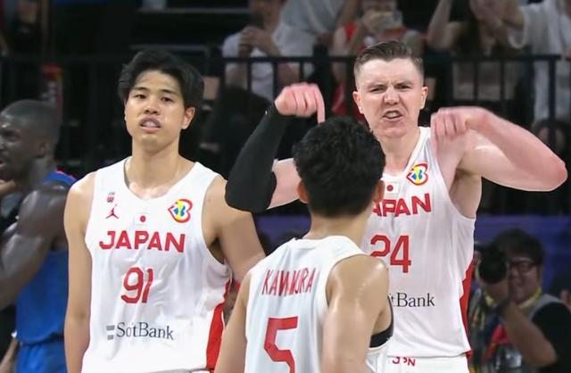 日本队在比赛中表现出色，获得胜利